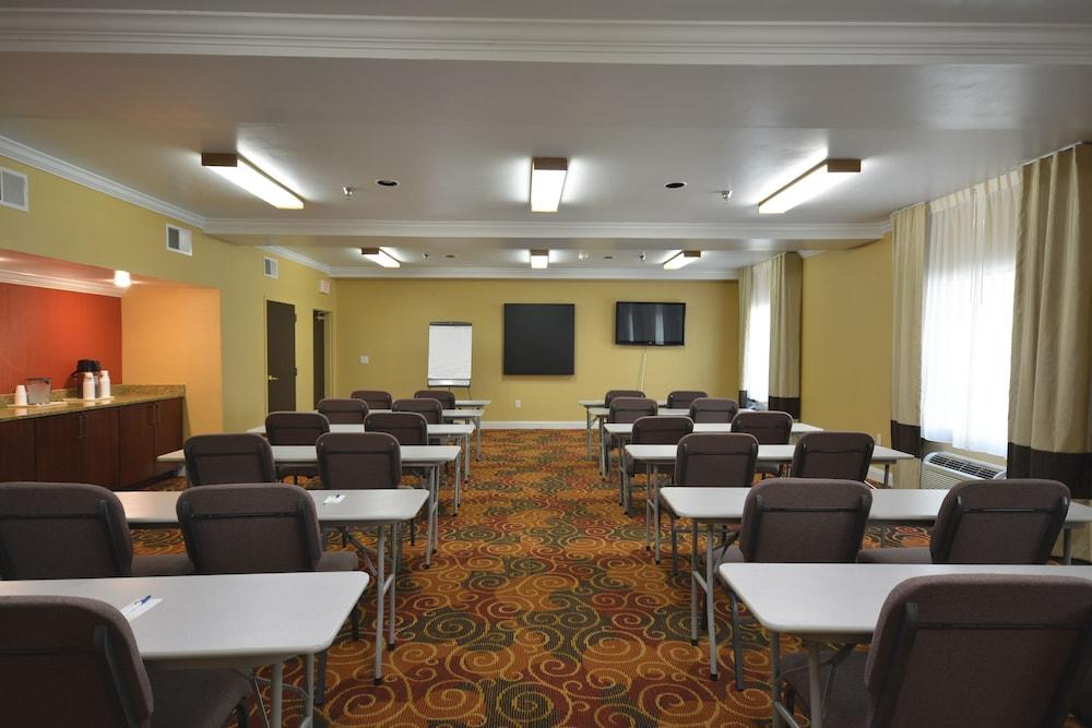 Comfort Inn & Suites Trussville I-59 Exit 141 מראה חיצוני תמונה