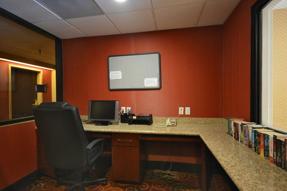 Comfort Inn & Suites Trussville I-59 Exit 141 מראה חיצוני תמונה