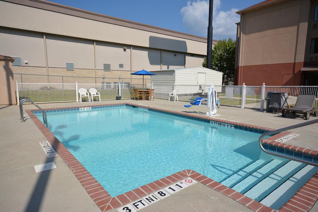 Comfort Inn & Suites Trussville I-59 Exit 141 מראה חיצוני תמונה