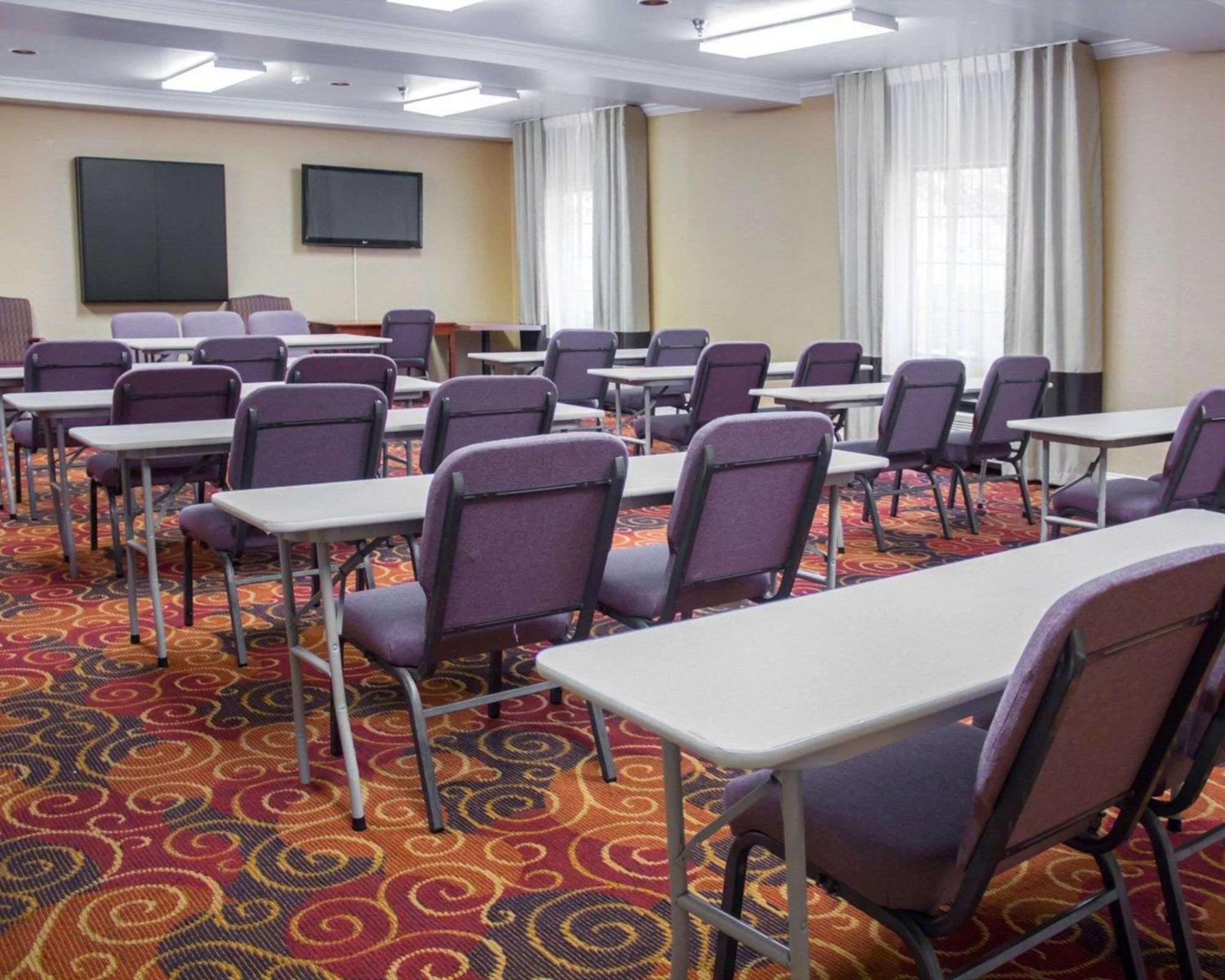 Comfort Inn & Suites Trussville I-59 Exit 141 מראה חיצוני תמונה