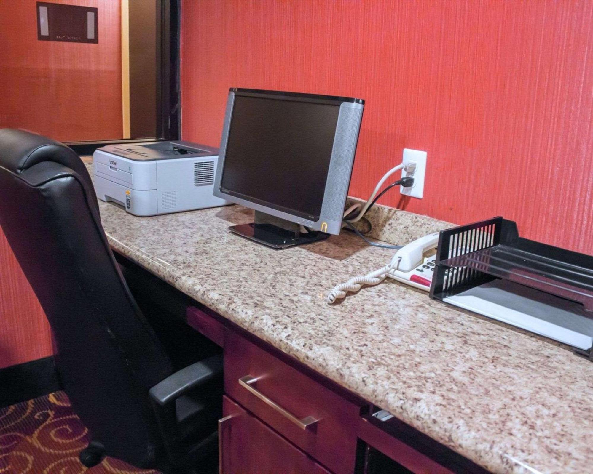 Comfort Inn & Suites Trussville I-59 Exit 141 מראה חיצוני תמונה