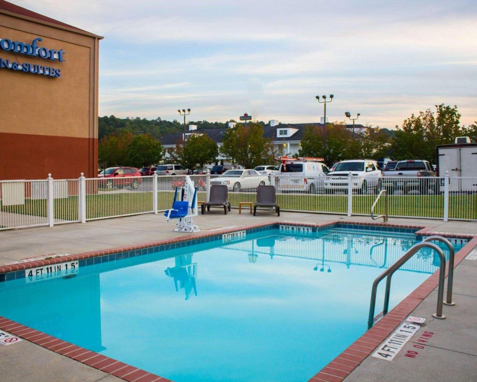 Comfort Inn & Suites Trussville I-59 Exit 141 מראה חיצוני תמונה