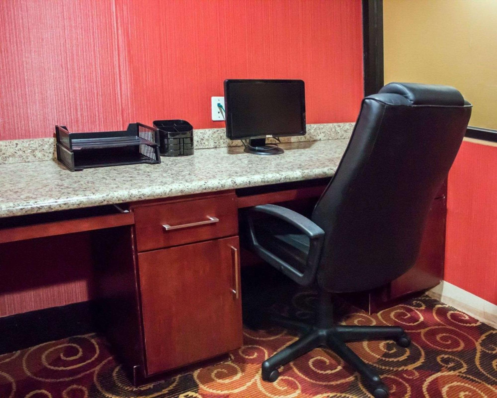 Comfort Inn & Suites Trussville I-59 Exit 141 מראה חיצוני תמונה